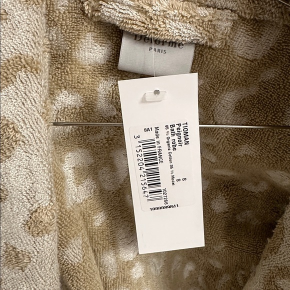 Leopard Print Plush Robe - Picture 2 of 5